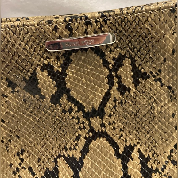 Nine West snakeskin pattern bag - Picture 3 of 10
